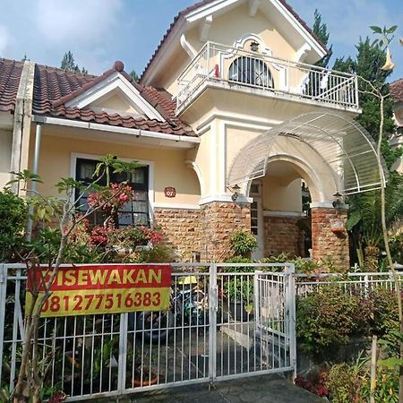 Villa Kota Bunga Cipanas 3 Kamar Baru Renovasi Full Wifi Cikundul Exteriör bild